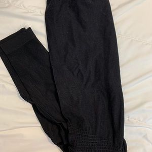 Zenana outfitters leggings.